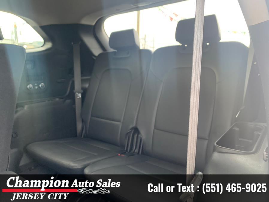 Used Hyundai Santa Fe SE 3.3L Auto AWD 2017 | Champion Auto Sales of JC. Jersey City, New Jersey Used Hyundai Santa Fe SE 3.3L Auto AWD 2017 | Champion Auto Sales of JC. Jersey City, New Jersey