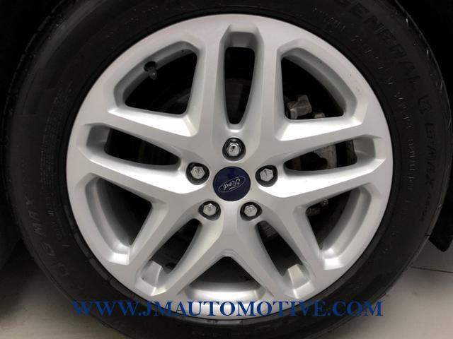 2015 Ford Fusion 4dr Sdn SE FWD, available for sale in Naugatuck, Connecticut | J&M Automotive Sls&Svc LLC. Naugatuck, Connecticut 2015 Ford Fusion 4dr Sdn SE FWD, available for sale in Naugatuck, Connecticut | J&M Automotive Sls&Svc LLC. Naugatuck, Connecticut