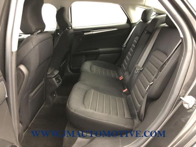 2015 Ford Fusion 4dr Sdn SE FWD, available for sale in Naugatuck, Connecticut | J&M Automotive Sls&Svc LLC. Naugatuck, Connecticut 2015 Ford Fusion 4dr Sdn SE FWD, available for sale in Naugatuck, Connecticut | J&M Automotive Sls&Svc LLC. Naugatuck, Connecticut