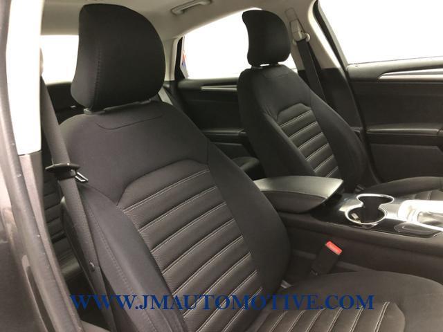 2015 Ford Fusion 4dr Sdn SE FWD, available for sale in Naugatuck, Connecticut | J&M Automotive Sls&Svc LLC. Naugatuck, Connecticut 2015 Ford Fusion 4dr Sdn SE FWD, available for sale in Naugatuck, Connecticut | J&M Automotive Sls&Svc LLC. Naugatuck, Connecticut