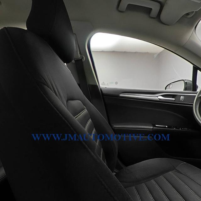 2015 Ford Fusion 4dr Sdn SE FWD, available for sale in Naugatuck, Connecticut | J&M Automotive Sls&Svc LLC. Naugatuck, Connecticut 2015 Ford Fusion 4dr Sdn SE FWD, available for sale in Naugatuck, Connecticut | J&M Automotive Sls&Svc LLC. Naugatuck, Connecticut