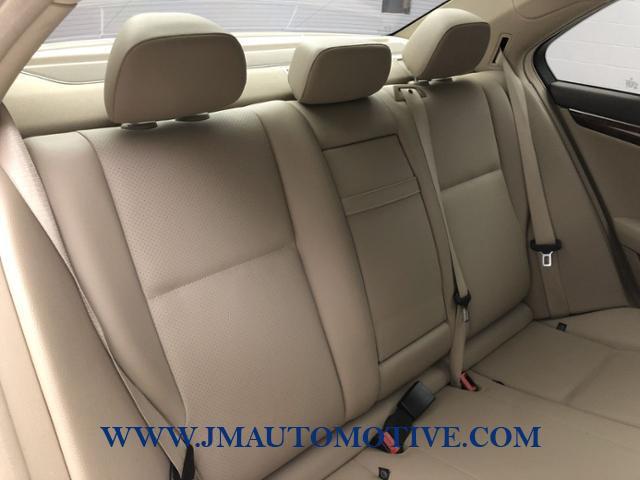 Used Mercedes-Benz C-Class 4dr Sdn C 300 Luxury 4MATIC 2013 | J&M Automotive Sls&Svc LLC. Naugatuck, Connecticut Used Mercedes-Benz C-Class 4dr Sdn C 300 Luxury 4MATIC 2013 | J&M Automotive Sls&Svc LLC. Naugatuck, Connecticut