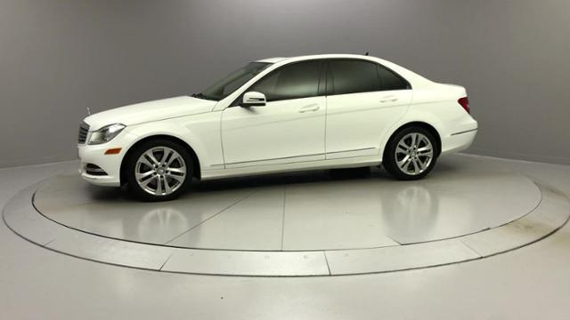 Used Mercedes-Benz C-Class 4dr Sdn C 300 Luxury 4MATIC 2013 | J&M Automotive Sls&Svc LLC. Naugatuck, Connecticut Used Mercedes-Benz C-Class 4dr Sdn C 300 Luxury 4MATIC 2013 | J&M Automotive Sls&Svc LLC. Naugatuck, Connecticut