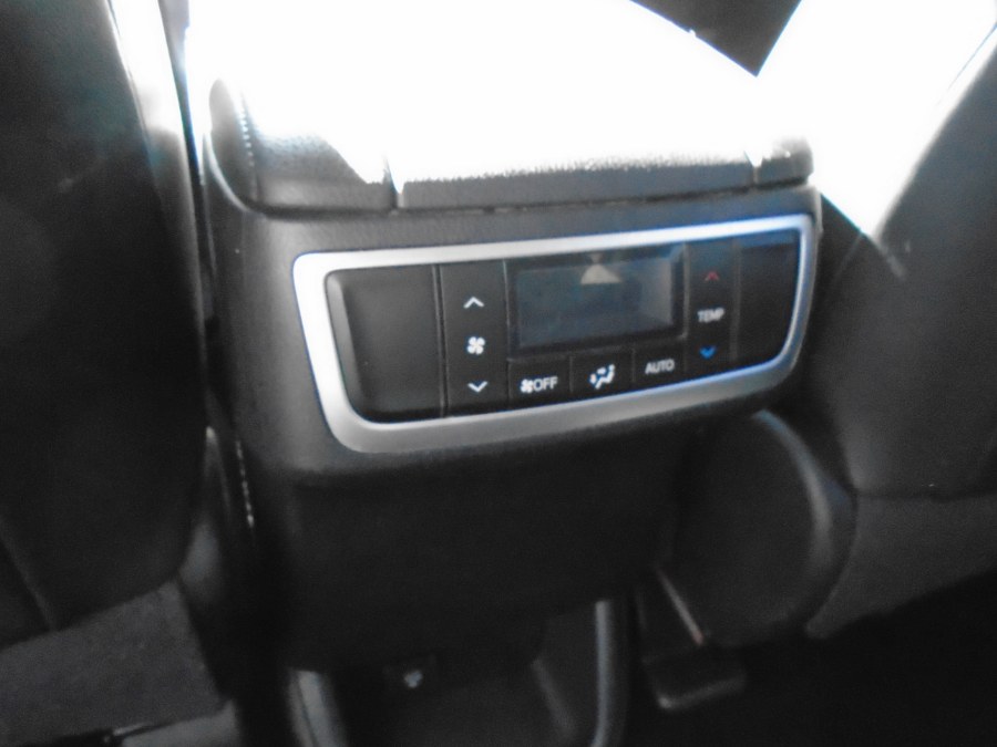 2014 Toyota Highlander AWD 4dr V6 XLE (Natl), available for sale in Waterbury, Connecticut | Jim Juliani Motors. Waterbury, Connecticut 2014 Toyota Highlander AWD 4dr V6 XLE (Natl), available for sale in Waterbury, Connecticut | Jim Juliani Motors. Waterbury, Connecticut