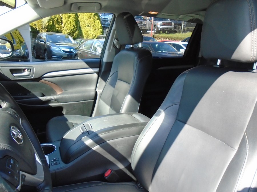 2014 Toyota Highlander AWD 4dr V6 XLE (Natl), available for sale in Waterbury, Connecticut | Jim Juliani Motors. Waterbury, Connecticut 2014 Toyota Highlander AWD 4dr V6 XLE (Natl), available for sale in Waterbury, Connecticut | Jim Juliani Motors. Waterbury, Connecticut