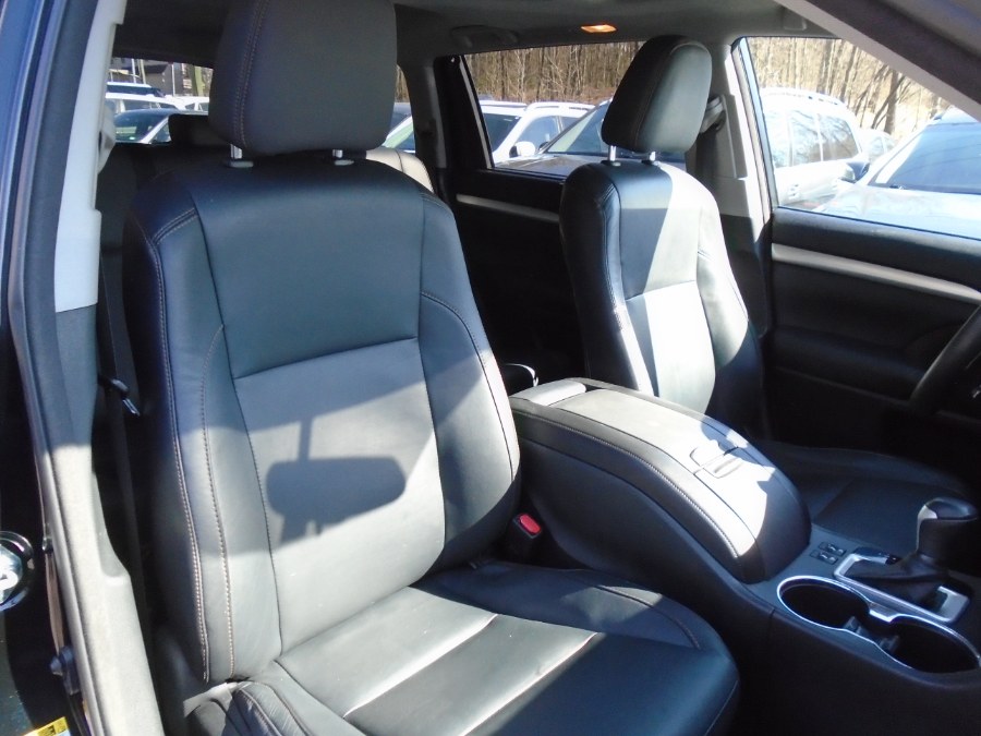 2014 Toyota Highlander AWD 4dr V6 XLE (Natl), available for sale in Waterbury, Connecticut | Jim Juliani Motors. Waterbury, Connecticut 2014 Toyota Highlander AWD 4dr V6 XLE (Natl), available for sale in Waterbury, Connecticut | Jim Juliani Motors. Waterbury, Connecticut