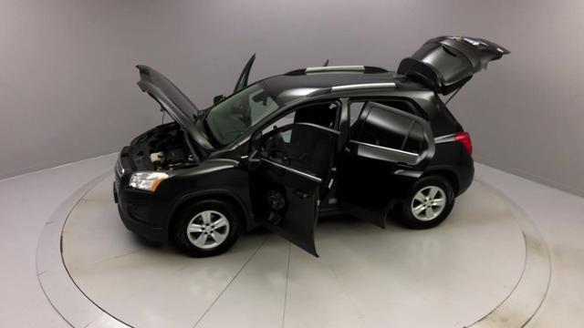 2016 Chevrolet Trax AWD 4dr LT, available for sale in Naugatuck, Connecticut | J&M Automotive Sls&Svc LLC. Naugatuck, Connecticut 2016 Chevrolet Trax AWD 4dr LT, available for sale in Naugatuck, Connecticut | J&M Automotive Sls&Svc LLC. Naugatuck, Connecticut