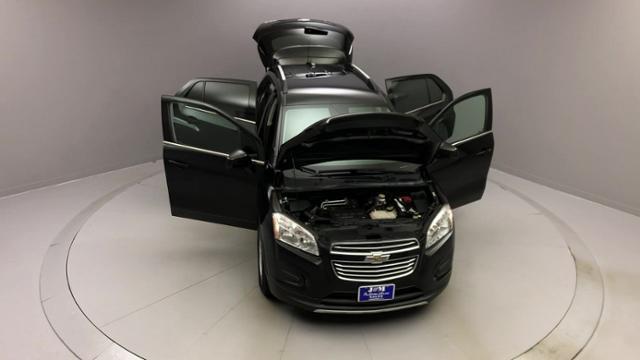 2016 Chevrolet Trax AWD 4dr LT, available for sale in Naugatuck, Connecticut | J&M Automotive Sls&Svc LLC. Naugatuck, Connecticut 2016 Chevrolet Trax AWD 4dr LT, available for sale in Naugatuck, Connecticut | J&M Automotive Sls&Svc LLC. Naugatuck, Connecticut