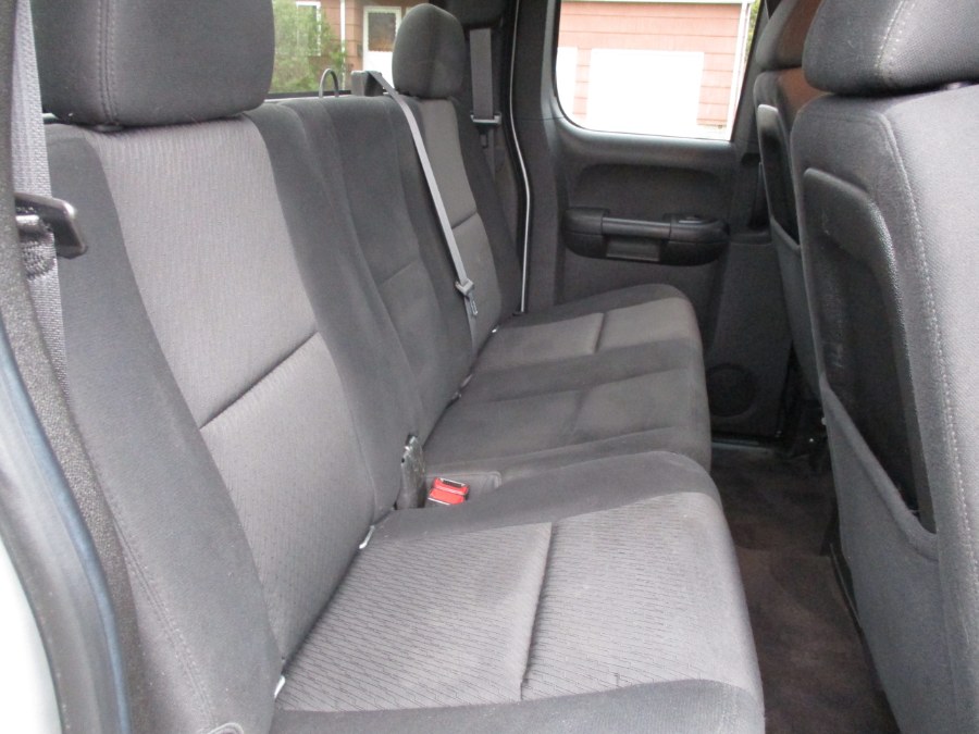 2013 Chevrolet Silverado 1500 4WD Ext Cab LT, available for sale in West Babylon, New York | New Gen Auto Group. West Babylon, New York 2013 Chevrolet Silverado 1500 4WD Ext Cab LT, available for sale in West Babylon, New York | New Gen Auto Group. West Babylon, New York