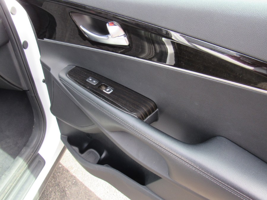 2020 Kia Sorento LX V6 FWD, available for sale in Irvington, New Jersey | NJ Used Cars Center. Irvington, New Jersey 2020 Kia Sorento LX V6 FWD, available for sale in Irvington, New Jersey | NJ Used Cars Center. Irvington, New Jersey