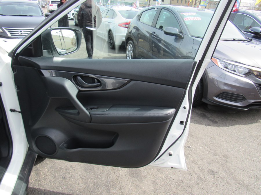 Used Nissan Rogue AWD SV 2020 | NJ Used Cars Center. Irvington, New Jersey Used Nissan Rogue AWD SV 2020 | NJ Used Cars Center. Irvington, New Jersey
