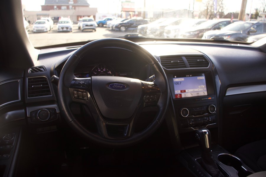 2018 Ford Explorer XLT 4WD, available for sale in Linden, New Jersey | Route 27 Auto Mall. Linden, New Jersey 2018 Ford Explorer XLT 4WD, available for sale in Linden, New Jersey | Route 27 Auto Mall. Linden, New Jersey
