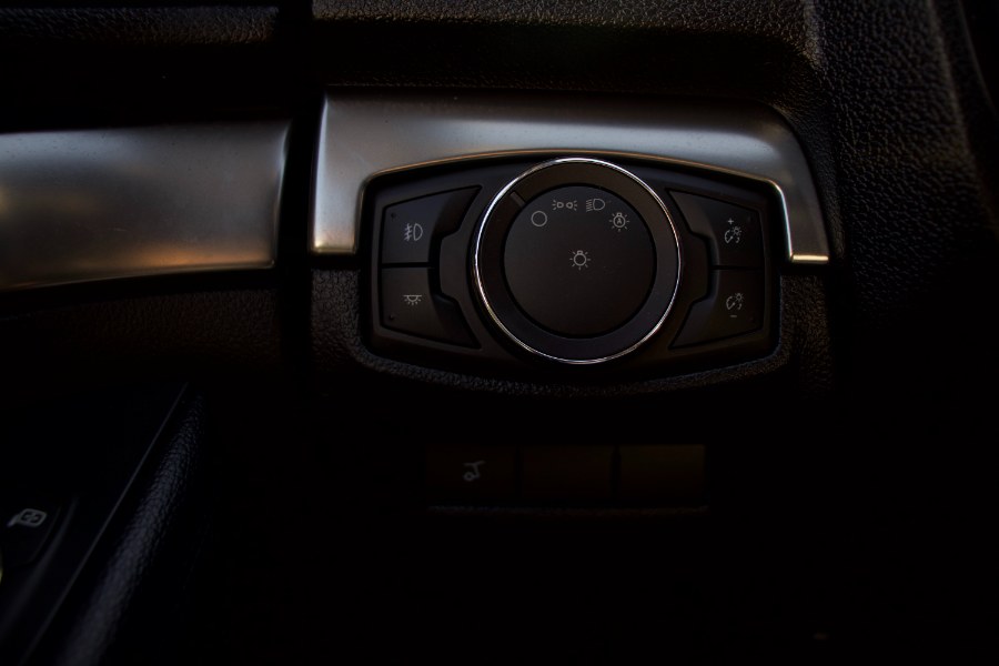 2018 Ford Explorer XLT 4WD, available for sale in Linden, New Jersey | Route 27 Auto Mall. Linden, New Jersey 2018 Ford Explorer XLT 4WD, available for sale in Linden, New Jersey | Route 27 Auto Mall. Linden, New Jersey