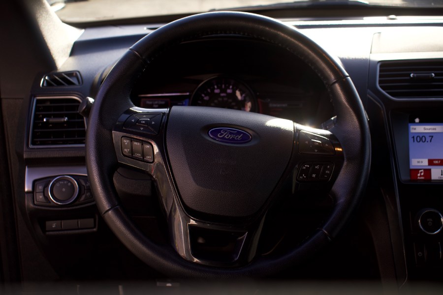 2018 Ford Explorer XLT 4WD, available for sale in Linden, New Jersey | Route 27 Auto Mall. Linden, New Jersey 2018 Ford Explorer XLT 4WD, available for sale in Linden, New Jersey | Route 27 Auto Mall. Linden, New Jersey