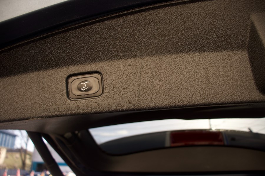 2018 Ford Explorer XLT 4WD, available for sale in Linden, New Jersey | Route 27 Auto Mall. Linden, New Jersey 2018 Ford Explorer XLT 4WD, available for sale in Linden, New Jersey | Route 27 Auto Mall. Linden, New Jersey