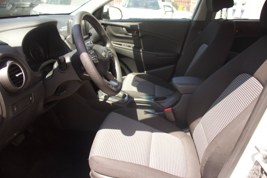 2018 Hyundai Kona SE 2.0L Auto AWD, available for sale in Linden, New Jersey | Route 27 Auto Mall. Linden, New Jersey 2018 Hyundai Kona SE 2.0L Auto AWD, available for sale in Linden, New Jersey | Route 27 Auto Mall. Linden, New Jersey