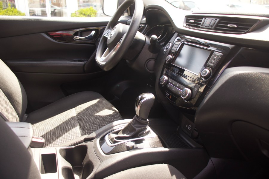 2020 Nissan Rogue Sport AWD SV, available for sale in Linden, New Jersey | Route 27 Auto Mall. Linden, New Jersey 2020 Nissan Rogue Sport AWD SV, available for sale in Linden, New Jersey | Route 27 Auto Mall. Linden, New Jersey