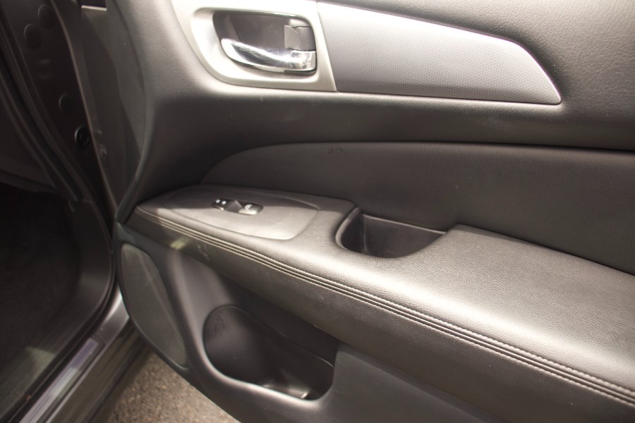 Used Nissan Pathfinder FWD SL 2020 | Route 27 Auto Mall. Linden, New Jersey Used Nissan Pathfinder FWD SL 2020 | Route 27 Auto Mall. Linden, New Jersey