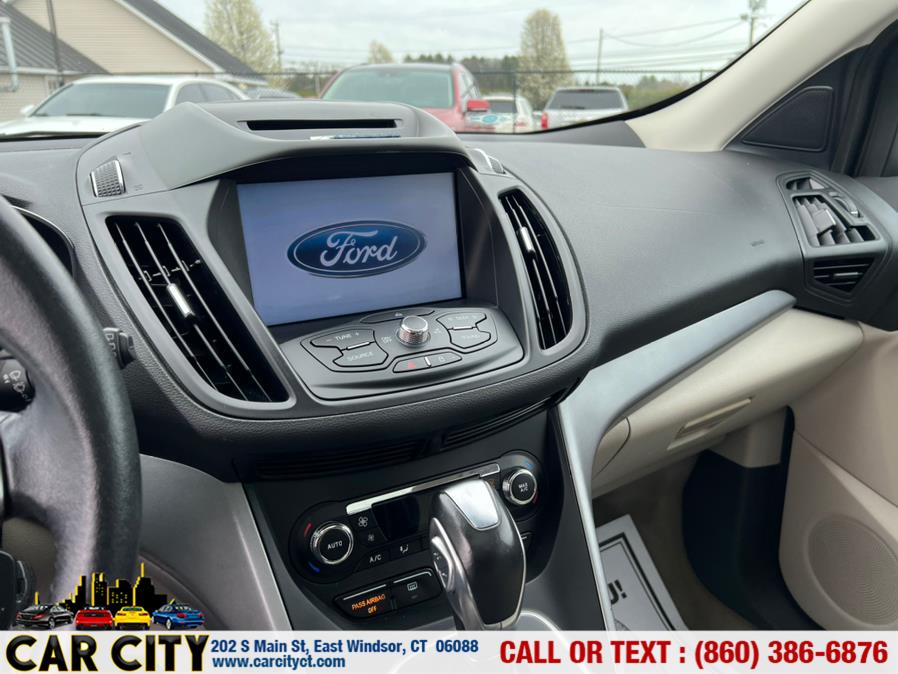 2014 Ford Escape 4WD 4dr SE, available for sale in East Windsor, Connecticut | Car City LLC. East Windsor, Connecticut 2014 Ford Escape 4WD 4dr SE, available for sale in East Windsor, Connecticut | Car City LLC. East Windsor, Connecticut