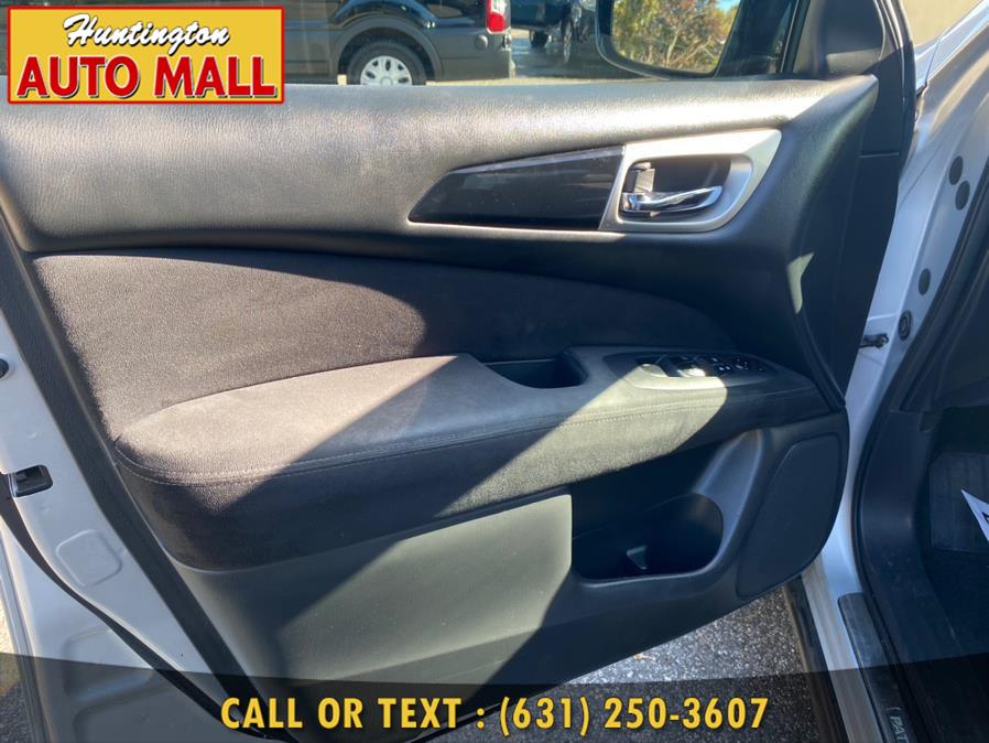 2013 Nissan Pathfinder 4WD 4dr SV, available for sale in Huntington Station, New York | Huntington Auto Mall. Huntington Station, New York 2013 Nissan Pathfinder 4WD 4dr SV, available for sale in Huntington Station, New York | Huntington Auto Mall. Huntington Station, New York