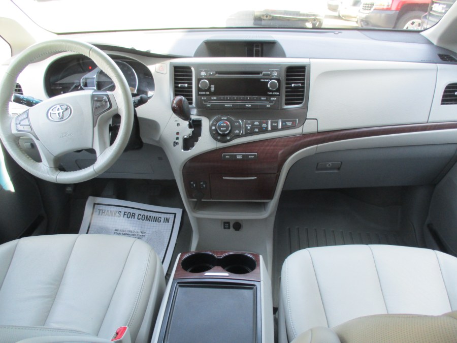 Used Toyota Sienna XLE AWD 2013 | Cos Central Auto. Meriden, Connecticut Used Toyota Sienna XLE AWD 2013 | Cos Central Auto. Meriden, Connecticut