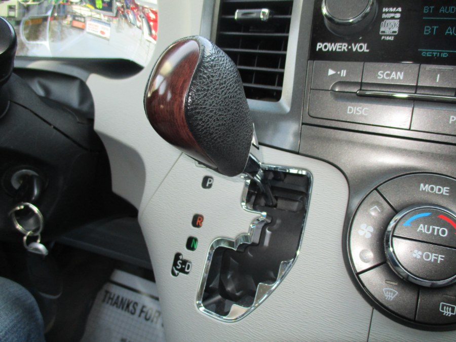 Used Toyota Sienna XLE AWD 2013 | Cos Central Auto. Meriden, Connecticut Used Toyota Sienna XLE AWD 2013 | Cos Central Auto. Meriden, Connecticut