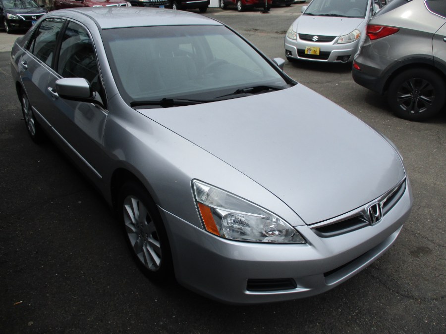 2007 Honda Accord Sdn 4dr V6 AT LX SE, available for sale in Meriden, Connecticut | Cos Central Auto. Meriden, Connecticut 2007 Honda Accord Sdn 4dr V6 AT LX SE, available for sale in Meriden, Connecticut | Cos Central Auto. Meriden, Connecticut