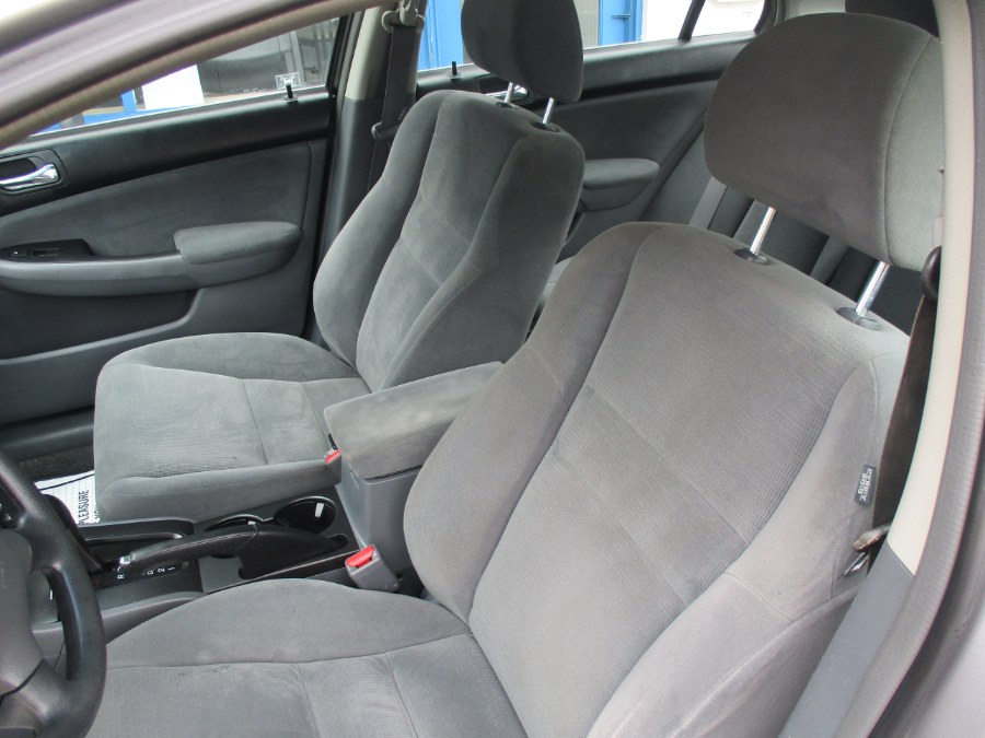 2007 Honda Accord Sdn 4dr V6 AT LX SE, available for sale in Meriden, Connecticut | Cos Central Auto. Meriden, Connecticut 2007 Honda Accord Sdn 4dr V6 AT LX SE, available for sale in Meriden, Connecticut | Cos Central Auto. Meriden, Connecticut
