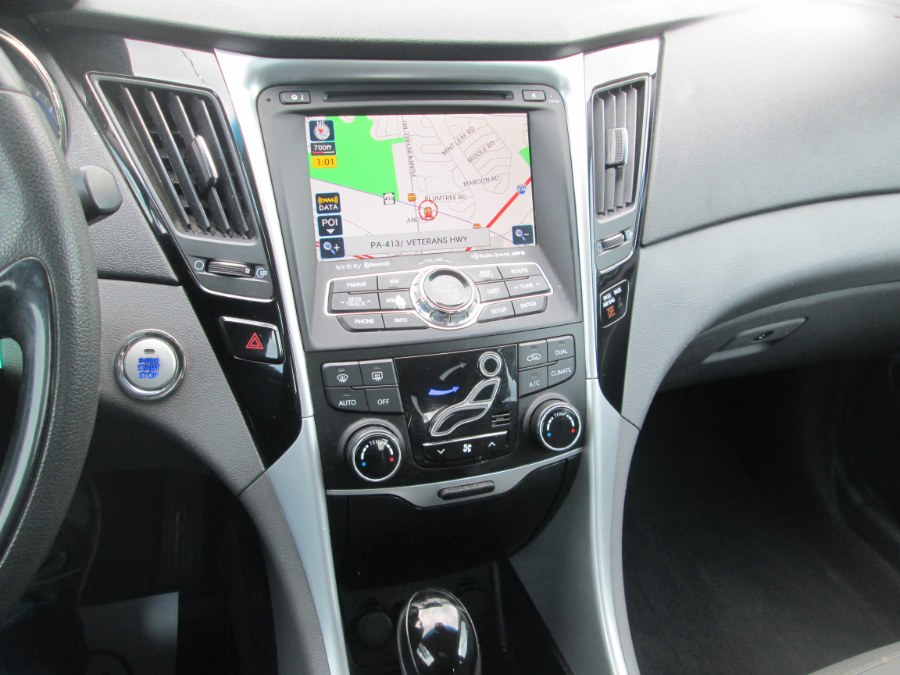2013 Hyundai Sonata 4dr Sdn 2.4L Auto Limited PZEV, available for sale in Levittown, Pennsylvania | Levittown Auto. Levittown, Pennsylvania 2013 Hyundai Sonata 4dr Sdn 2.4L Auto Limited PZEV, available for sale in Levittown, Pennsylvania | Levittown Auto. Levittown, Pennsylvania