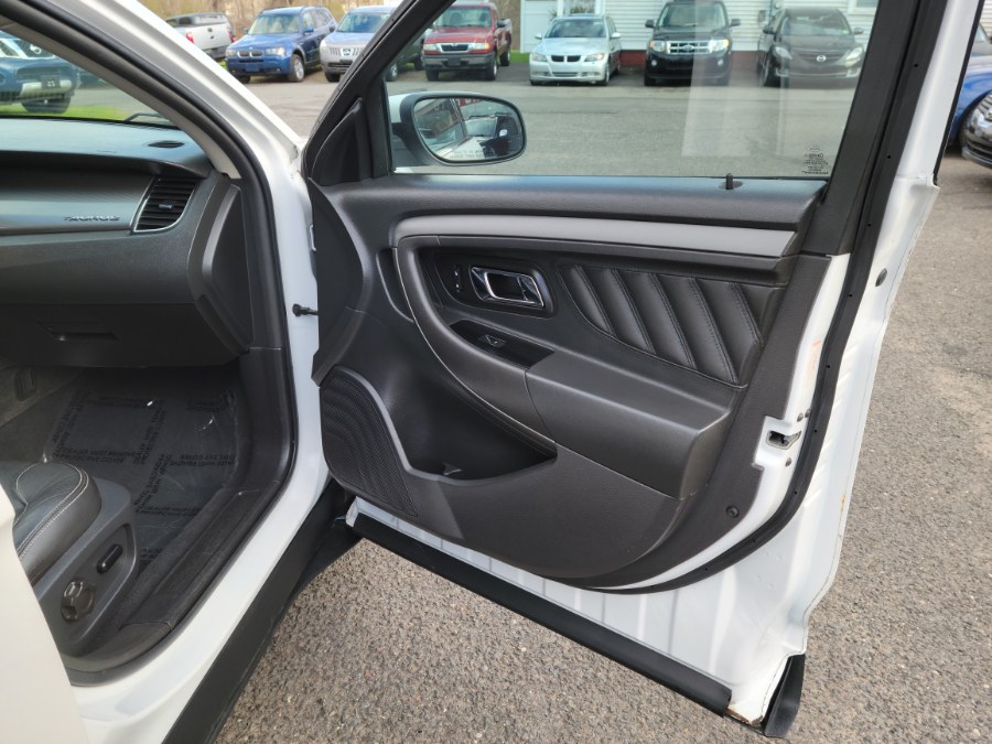 2010 Ford Taurus 4dr Sdn SEL Leather & Sunroof, available for sale in East Windsor, Connecticut | Toro Auto. East Windsor, Connecticut 2010 Ford Taurus 4dr Sdn SEL Leather & Sunroof, available for sale in East Windsor, Connecticut | Toro Auto. East Windsor, Connecticut