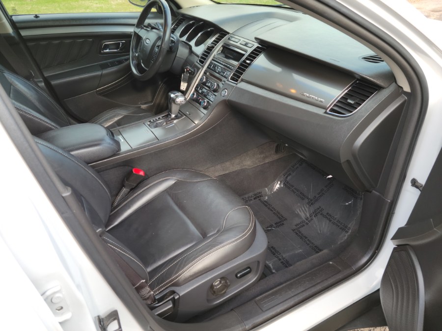 2010 Ford Taurus 4dr Sdn SEL Leather & Sunroof, available for sale in East Windsor, Connecticut | Toro Auto. East Windsor, Connecticut 2010 Ford Taurus 4dr Sdn SEL Leather & Sunroof, available for sale in East Windsor, Connecticut | Toro Auto. East Windsor, Connecticut