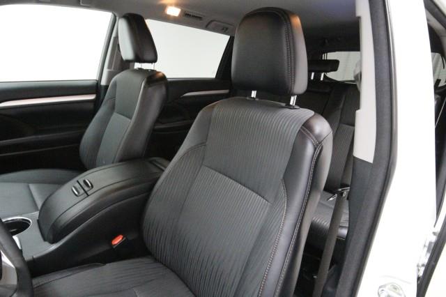 Used Toyota Highlander LE AWD w/ rearCam 2018 | Car Revolution. Maple Shade, New Jersey Used Toyota Highlander LE AWD w/ rearCam 2018 | Car Revolution. Maple Shade, New Jersey