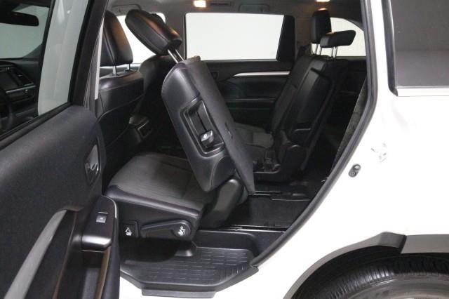 Used Toyota Highlander LE AWD w/ rearCam 2018 | Car Revolution. Maple Shade, New Jersey Used Toyota Highlander LE AWD w/ rearCam 2018 | Car Revolution. Maple Shade, New Jersey
