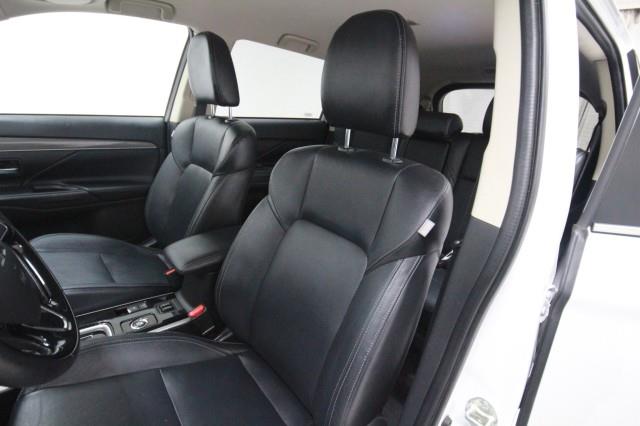 Used Mitsubishi Outlander SE S-AWC w/ rearCam 2020 | Car Revolution. Maple Shade, New Jersey Used Mitsubishi Outlander SE S-AWC w/ rearCam 2020 | Car Revolution. Maple Shade, New Jersey