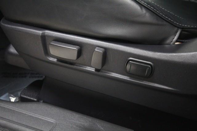Used Mitsubishi Outlander SE S-AWC w/ rearCam 2020 | Car Revolution. Maple Shade, New Jersey Used Mitsubishi Outlander SE S-AWC w/ rearCam 2020 | Car Revolution. Maple Shade, New Jersey