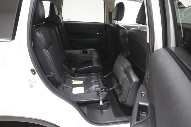 Used Mitsubishi Outlander SE S-AWC w/ rearCam 2020 | Car Revolution. Maple Shade, New Jersey Used Mitsubishi Outlander SE S-AWC w/ rearCam 2020 | Car Revolution. Maple Shade, New Jersey
