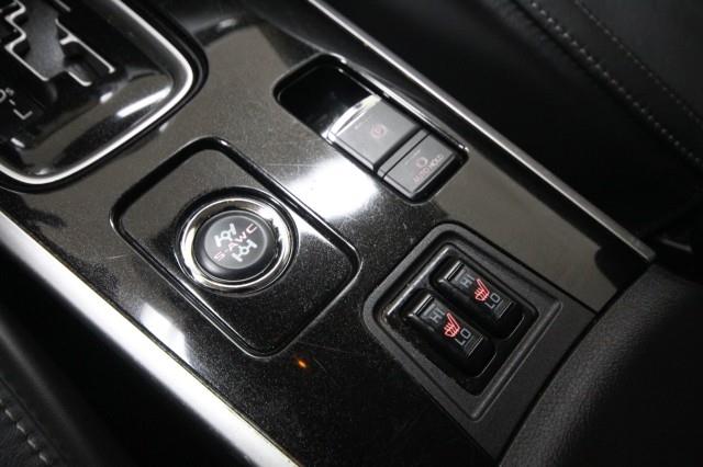 Used Mitsubishi Outlander SE S-AWC w/ rearCam 2020 | Car Revolution. Maple Shade, New Jersey Used Mitsubishi Outlander SE S-AWC w/ rearCam 2020 | Car Revolution. Maple Shade, New Jersey