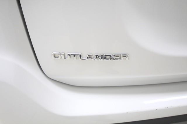 Used Mitsubishi Outlander SE S-AWC w/ rearCam 2020 | Car Revolution. Maple Shade, New Jersey Used Mitsubishi Outlander SE S-AWC w/ rearCam 2020 | Car Revolution. Maple Shade, New Jersey