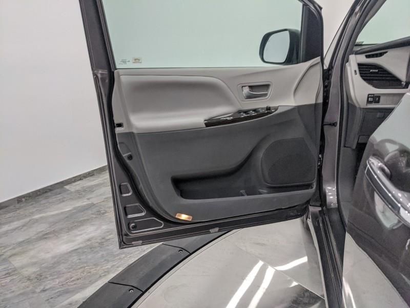 Used Toyota Sienna XLE w/RearCam 2019 | Car Revolution. Maple Shade, New Jersey Used Toyota Sienna XLE w/RearCam 2019 | Car Revolution. Maple Shade, New Jersey