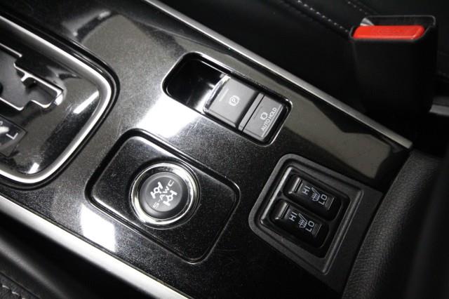 Used Mitsubishi Outlander SEL S-AWD w/ rearCam 2020 | Car Revolution. Maple Shade, New Jersey Used Mitsubishi Outlander SEL S-AWD w/ rearCam 2020 | Car Revolution. Maple Shade, New Jersey