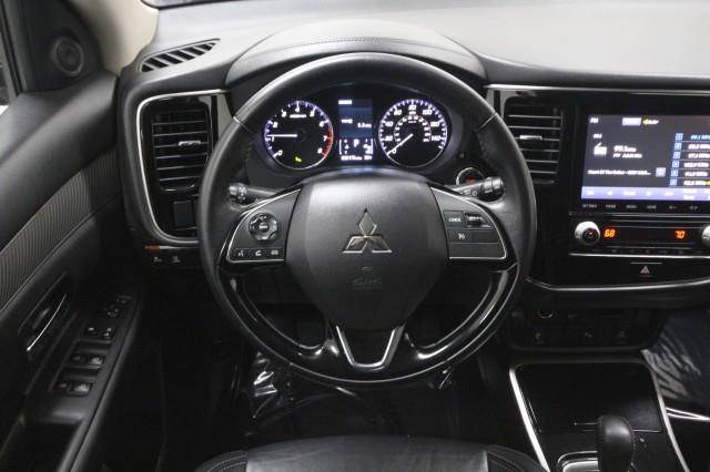 Used Mitsubishi Outlander SEL S-AWD w/ rearCam 2020 | Car Revolution. Maple Shade, New Jersey Used Mitsubishi Outlander SEL S-AWD w/ rearCam 2020 | Car Revolution. Maple Shade, New Jersey