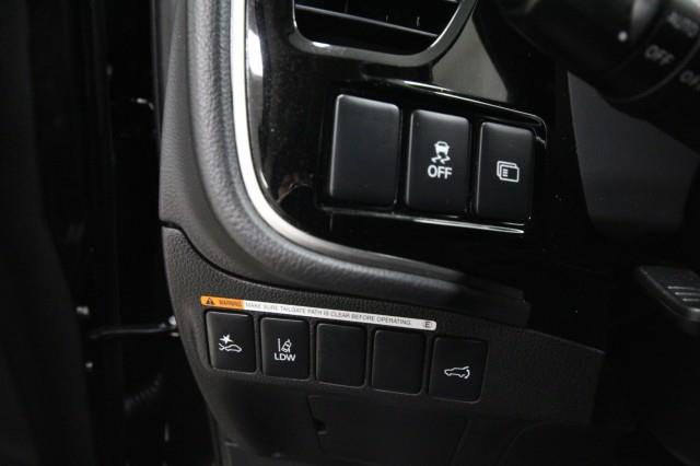 Used Mitsubishi Outlander SEL S-AWD w/ rearCam 2020 | Car Revolution. Maple Shade, New Jersey Used Mitsubishi Outlander SEL S-AWD w/ rearCam 2020 | Car Revolution. Maple Shade, New Jersey