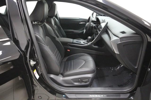 Used Toyota Avalon XSE w/ rearCam 2019 | Car Revolution. Maple Shade, New Jersey Used Toyota Avalon XSE w/ rearCam 2019 | Car Revolution. Maple Shade, New Jersey
