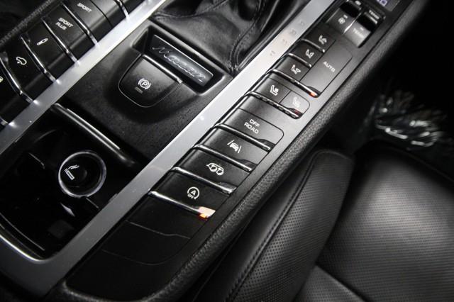 Used Porsche Macan Sport Edition AWD w/ Navi & rearCam 2018 | Car Revolution. Maple Shade, New Jersey Used Porsche Macan Sport Edition AWD w/ Navi & rearCam 2018 | Car Revolution. Maple Shade, New Jersey