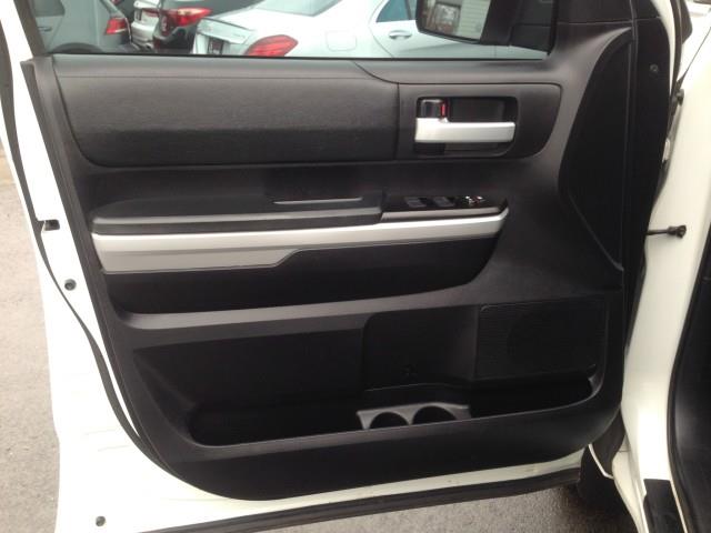 Used Toyota Tundra 4wd SR5 w/ Navi & rearCam 2020 | Car Revolution. Maple Shade, New Jersey Used Toyota Tundra 4wd SR5 w/ Navi & rearCam 2020 | Car Revolution. Maple Shade, New Jersey