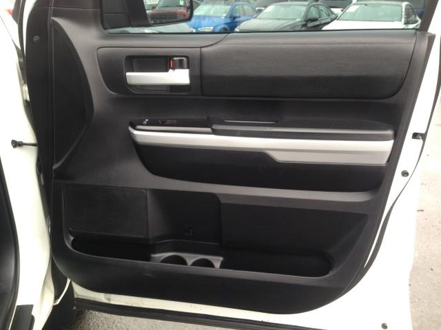 Used Toyota Tundra 4wd SR5 w/ Navi & rearCam 2020 | Car Revolution. Maple Shade, New Jersey Used Toyota Tundra 4wd SR5 w/ Navi & rearCam 2020 | Car Revolution. Maple Shade, New Jersey