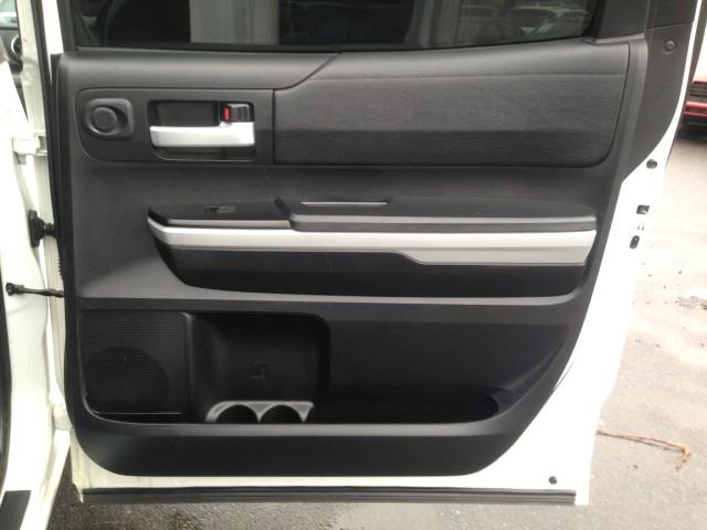 Used Toyota Tundra 4wd SR5 w/ Navi & rearCam 2020 | Car Revolution. Maple Shade, New Jersey Used Toyota Tundra 4wd SR5 w/ Navi & rearCam 2020 | Car Revolution. Maple Shade, New Jersey