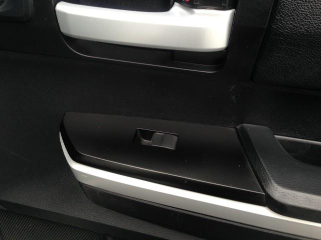Used Toyota Tundra 4wd SR5 w/ Navi & rearCam 2020 | Car Revolution. Maple Shade, New Jersey Used Toyota Tundra 4wd SR5 w/ Navi & rearCam 2020 | Car Revolution. Maple Shade, New Jersey