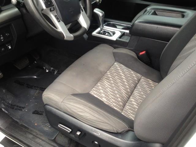 Used Toyota Tundra 4wd SR5 w/ Navi & rearCam 2020 | Car Revolution. Maple Shade, New Jersey Used Toyota Tundra 4wd SR5 w/ Navi & rearCam 2020 | Car Revolution. Maple Shade, New Jersey