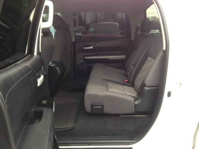 Used Toyota Tundra 4wd SR5 w/ Navi & rearCam 2020 | Car Revolution. Maple Shade, New Jersey Used Toyota Tundra 4wd SR5 w/ Navi & rearCam 2020 | Car Revolution. Maple Shade, New Jersey